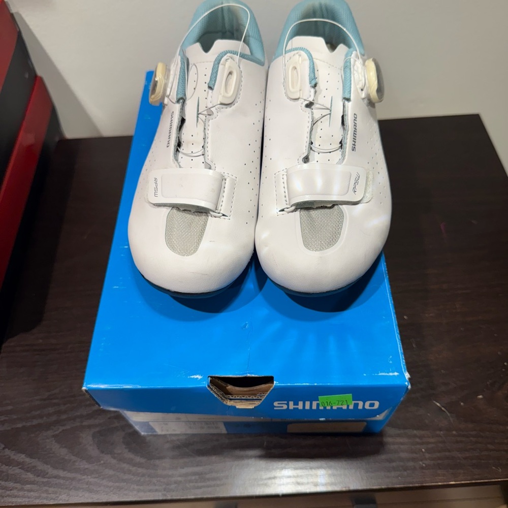 Shimano Dynablast Women's Cycling Shoe‎ Size 38
